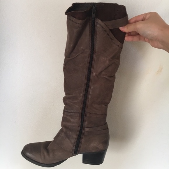 Brown heeled boots! - Picture 5 of 5